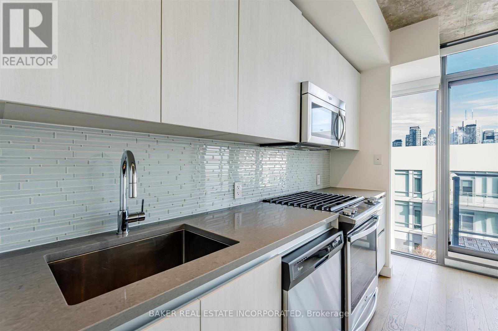 1610 - 111 Bathurst Street, Toronto, Ontario M5V 0M9 - Photo 18 - C12559686