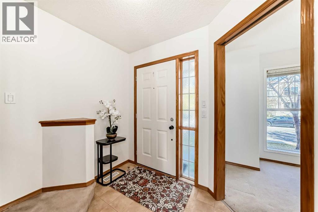 201 Cranberry Square Se, Calgary, Alberta  T3M 1J4 - Photo 2 - A2265962