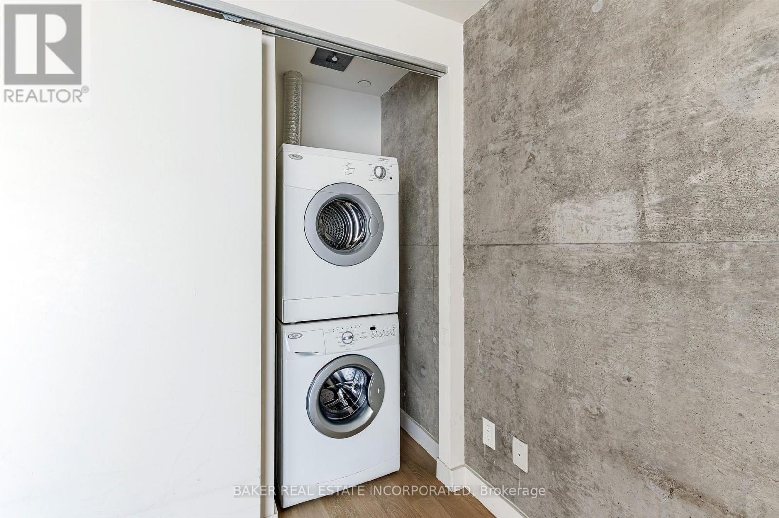 1610 - 111 Bathurst Street, Toronto, Ontario M5V 0M9 - Photo 25 - C12559686