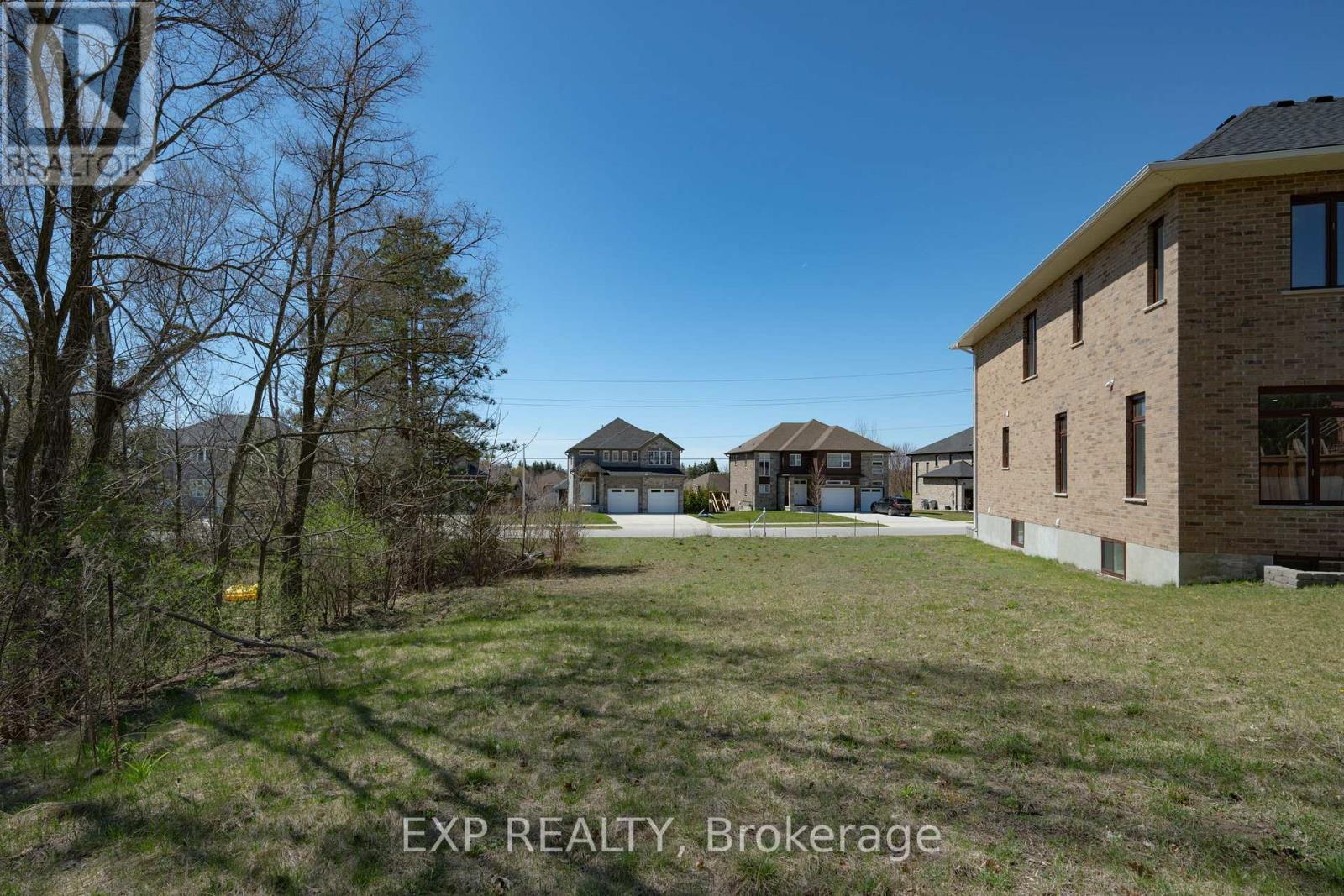 187 Queen Street, Middlesex Centre, Ontario  N0L 1R0 - Photo 3 - X12578728