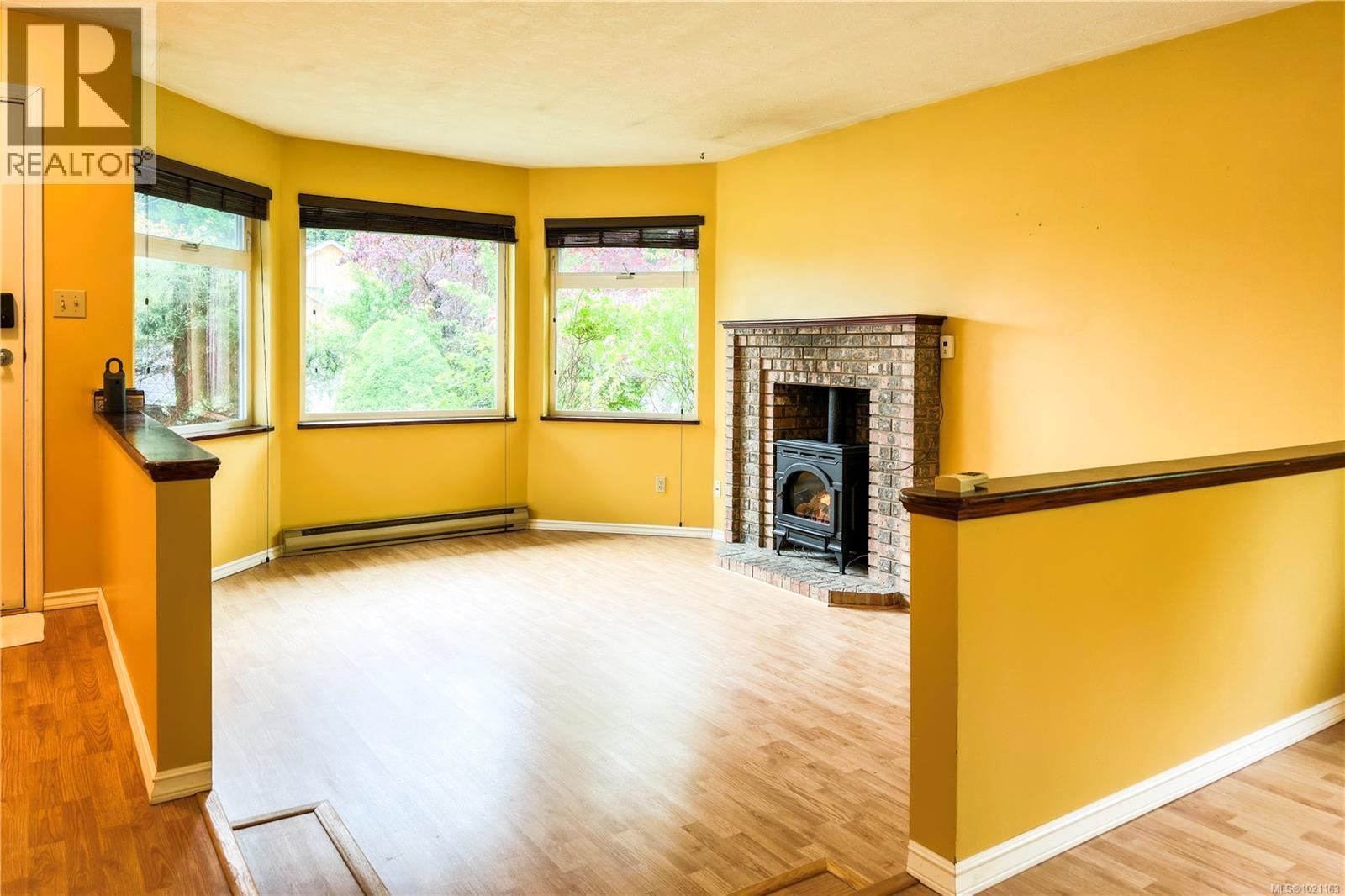 2732 Apple Dr, Campbell River, British Columbia  V9W 7K4 - Photo 2 - 1021163