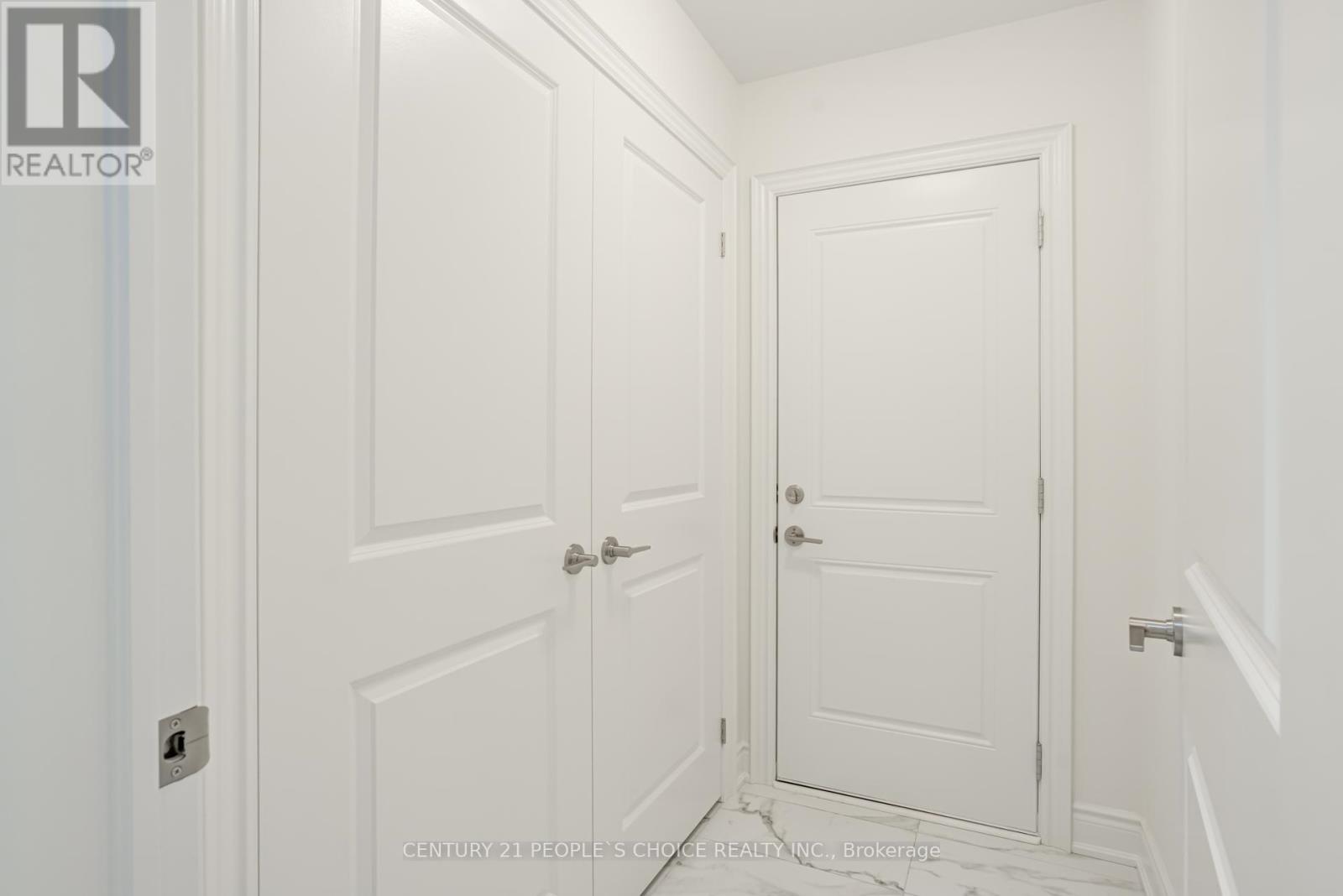 64 Montrose Boulevard, Bradford West Gwillimbury, Ontario  L3Z 4P3 - Photo 17 - N12573916