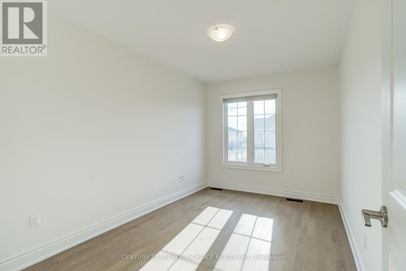 64 Montrose Boulevard, Bradford West Gwillimbury, Ontario  L3Z 4P3 - Photo 36 - N12573916