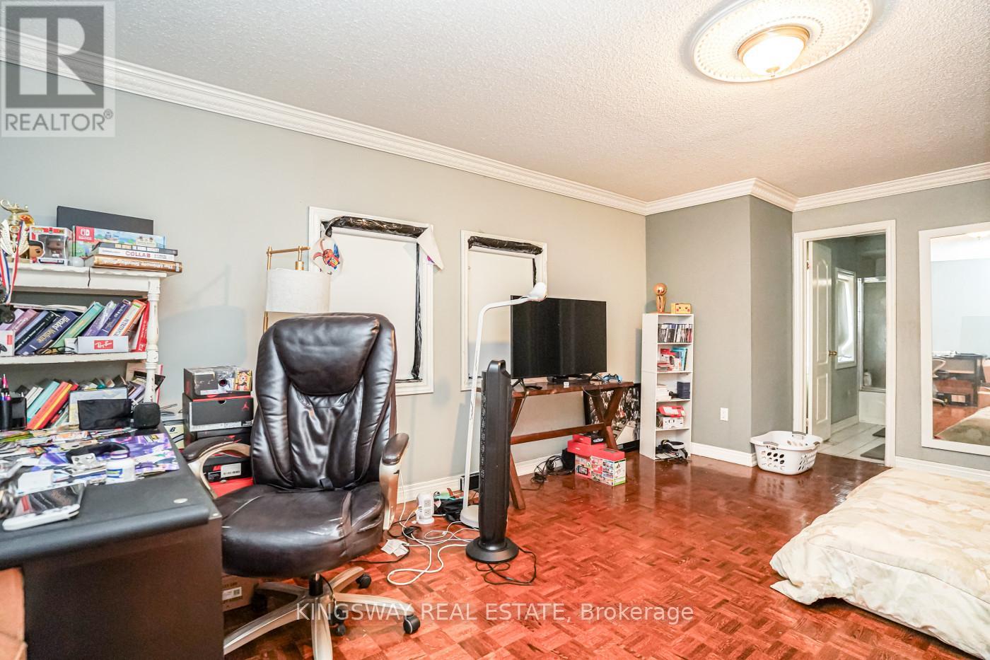 5969 Rayshaw Crescent, Mississauga, Ontario  L5M 2P1 - Photo 23 - W12577500