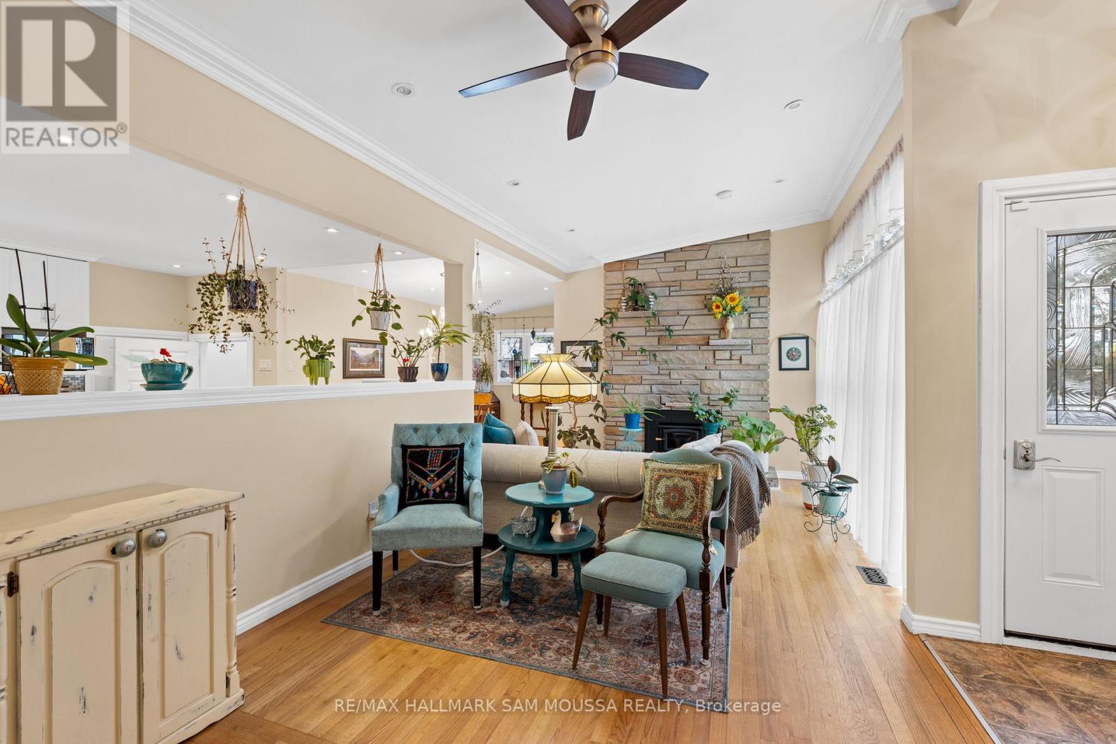 9 Quinpool Crescent, Ottawa, Ontario  K2H 6H9 - Photo 7 - X12578618