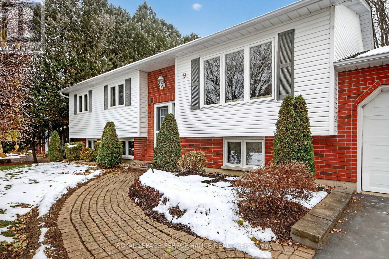 9 Eldon Street, Russell, Ontario  K4R 1C1 - Photo 3 - X12578700