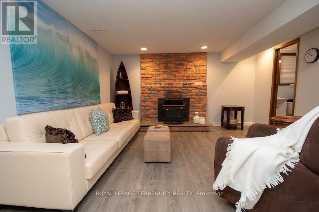 31 Alpine Street, Kawartha Lakes, Ontario  K9V 4R1 - Photo 35 - X12516744