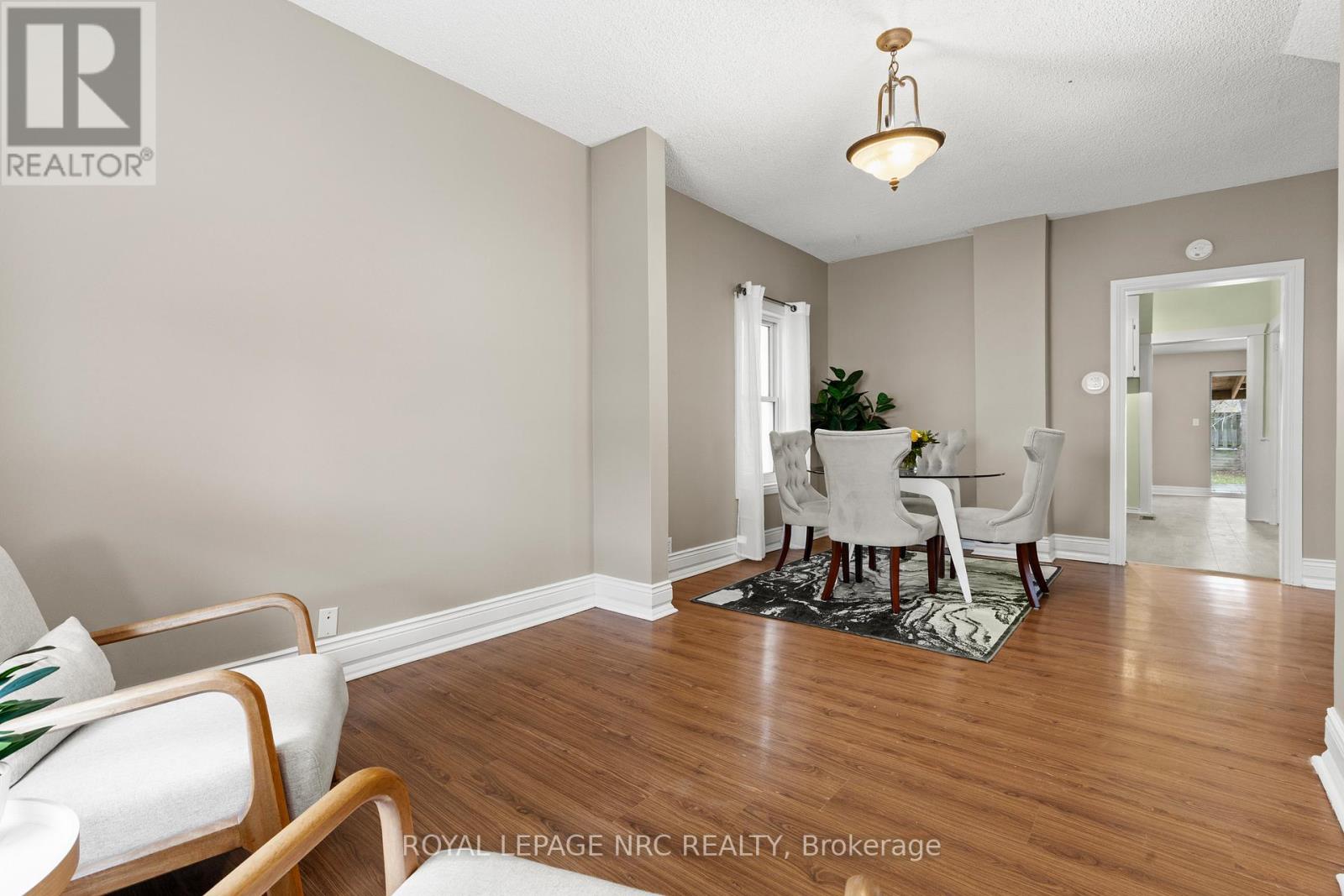 22 Denistoun Street, Welland, Ontario  L3C 1T9 - Photo 14 - X12578584