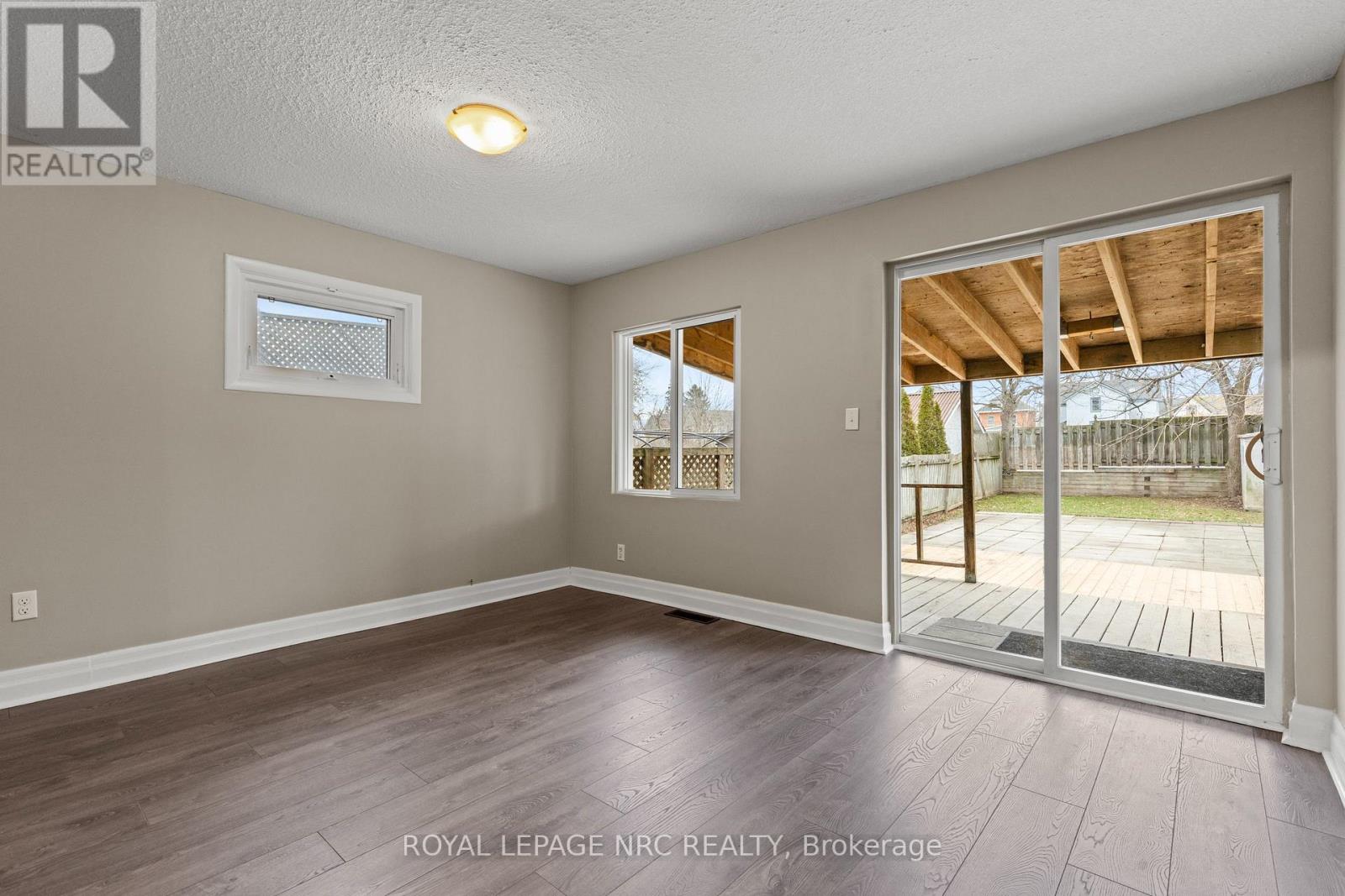 22 Denistoun Street, Welland, Ontario  L3C 1T9 - Photo 22 - X12578584