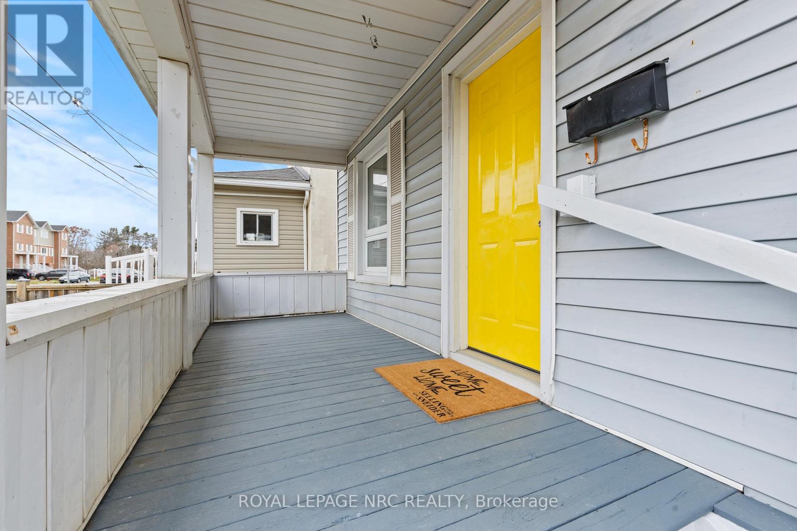 22 Denistoun Street, Welland, Ontario  L3C 1T9 - Photo 4 - X12578584