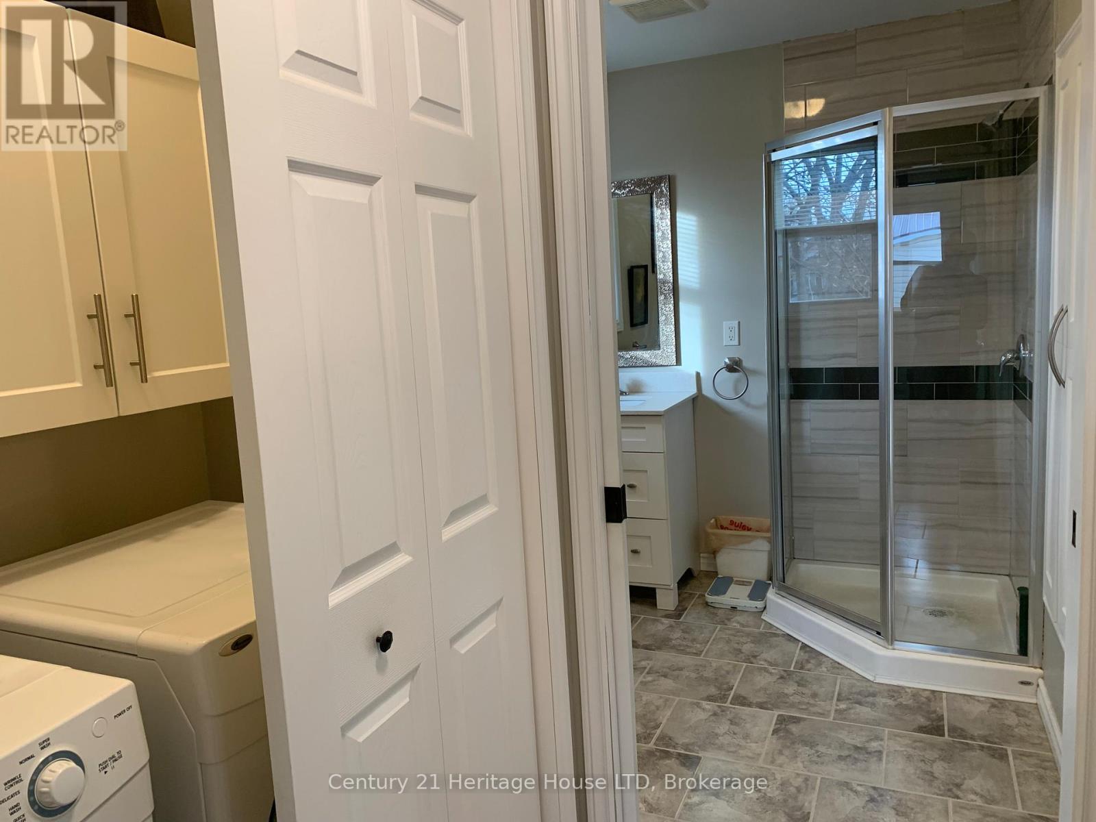 13 Knoll Street, Port Colborne, Ontario L3K 5A4 - Photo 15 - X12578714