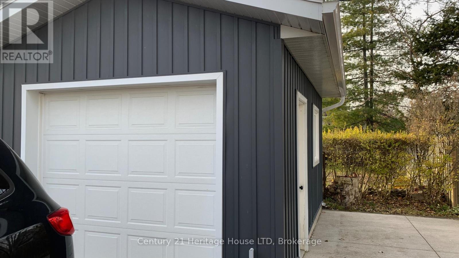 13 Knoll Street, Port Colborne, Ontario L3K 5A4 - Photo 2 - X12578714