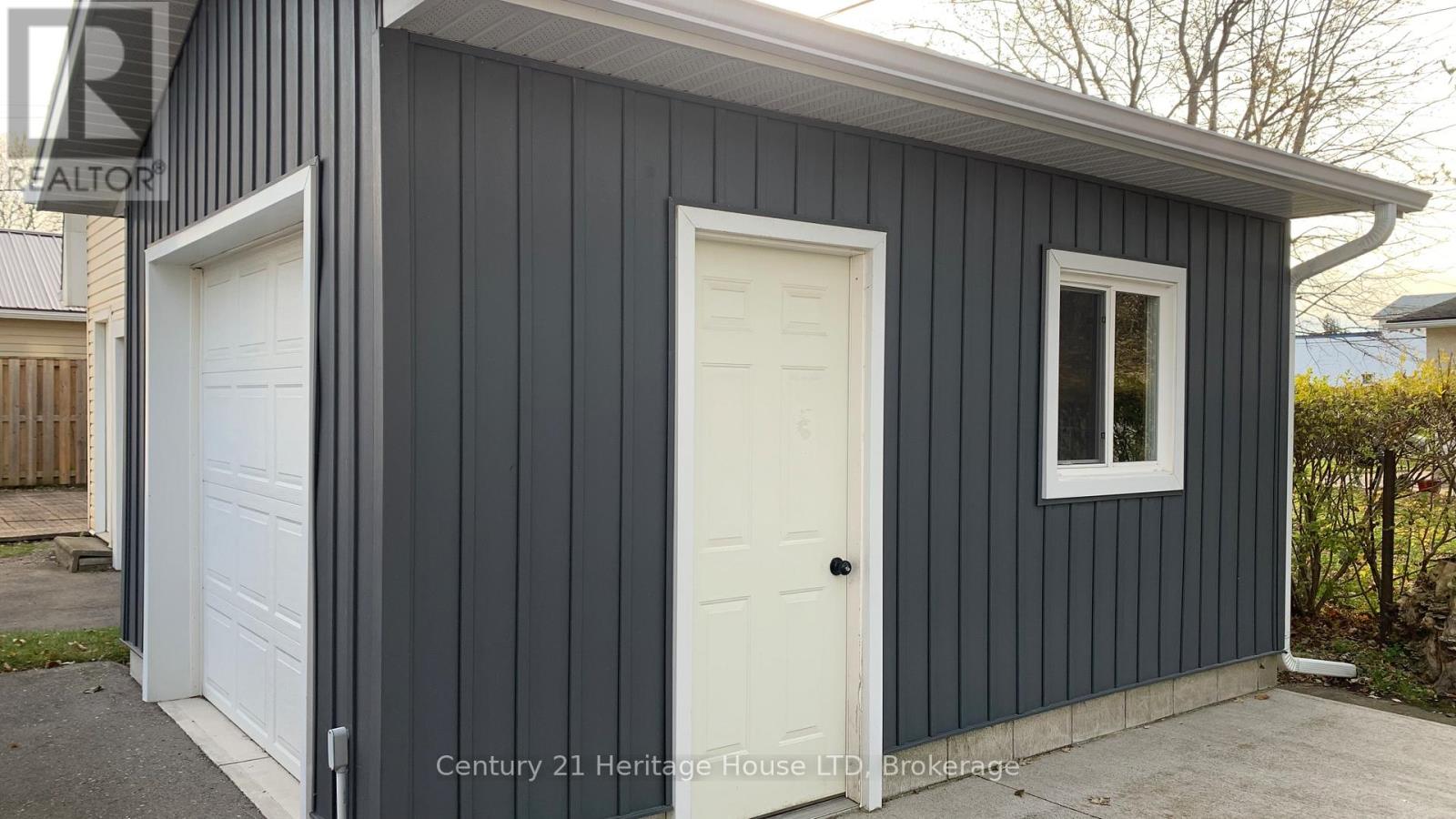 13 Knoll Street, Port Colborne, Ontario L3K 5A4 - Photo 3 - X12578714