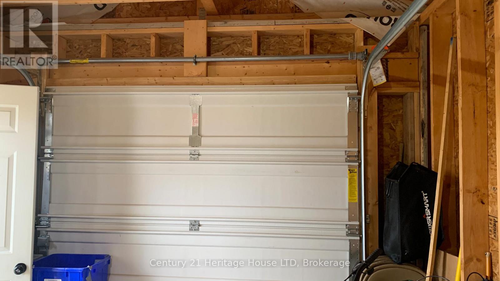 13 Knoll Street, Port Colborne, Ontario L3K 5A4 - Photo 5 - X12578714