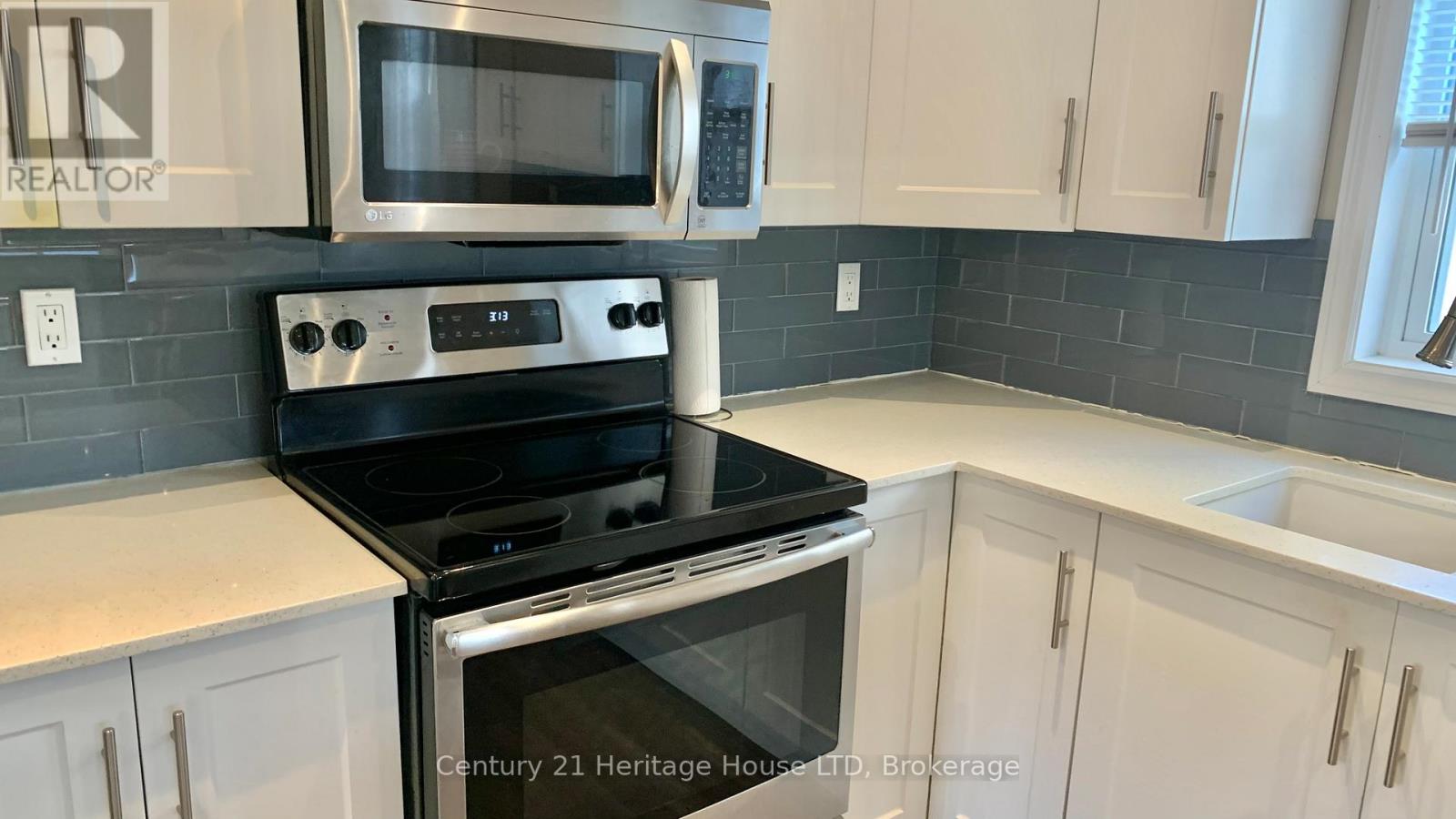 13 Knoll Street, Port Colborne, Ontario L3K 5A4 - Photo 9 - X12578714