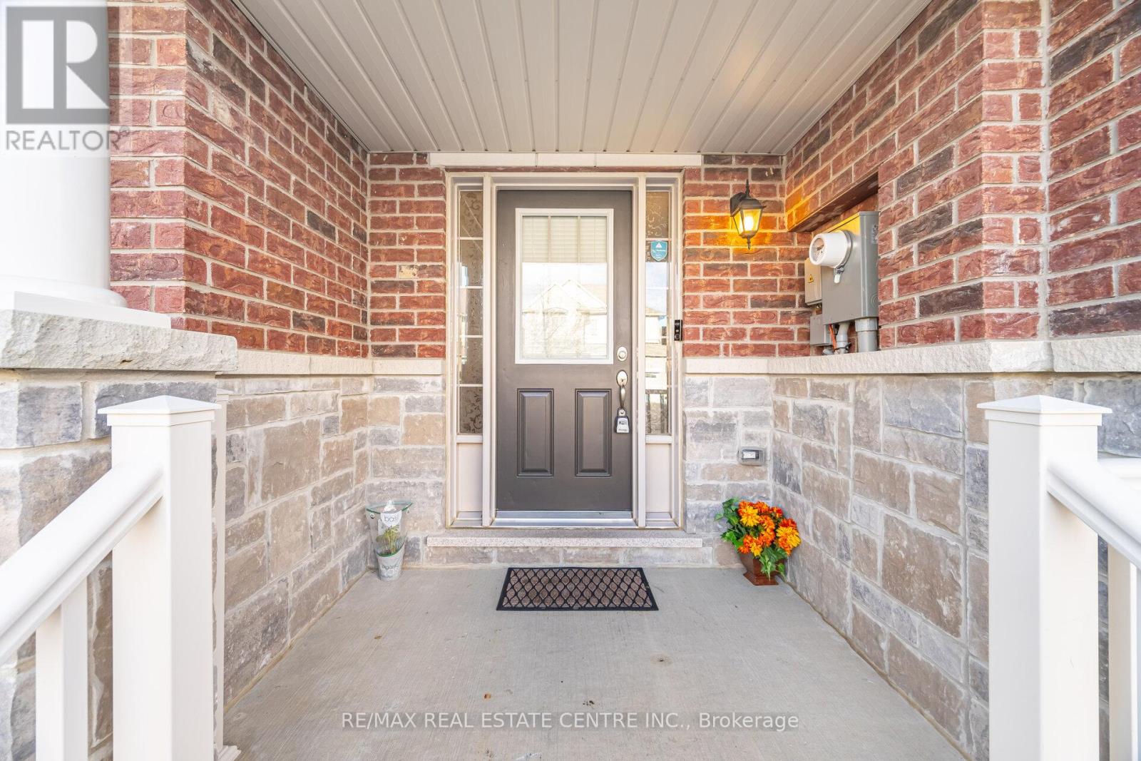 11 Yearly Street, Brampton, Ontario  L7A 4R9 - Photo 3 - W12578456