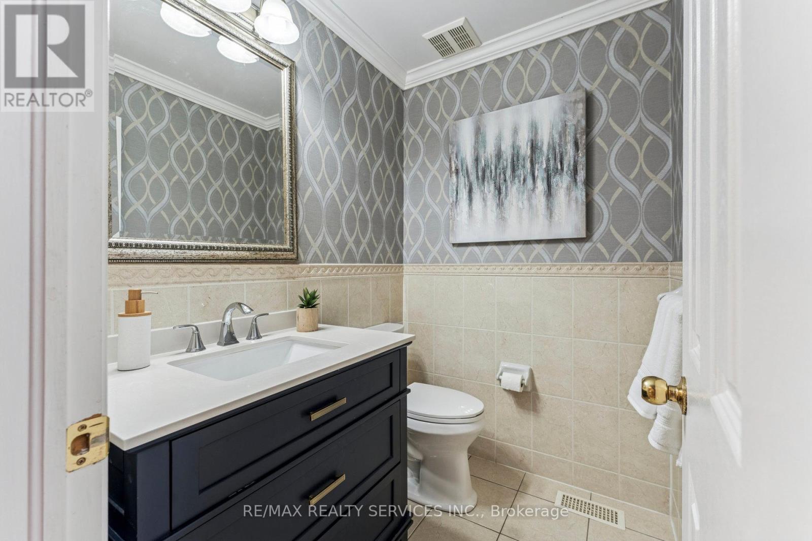 14 Mckinley Crescent, Caledon, Ontario  L7C 1G9 - Photo 22 - W12578536