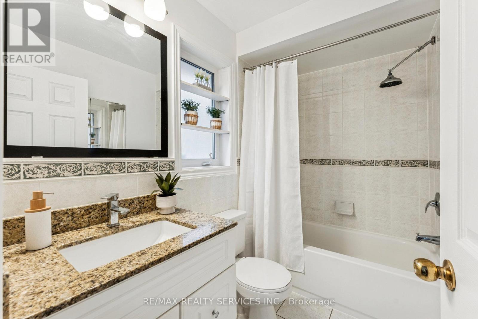 14 Mckinley Crescent, Caledon, Ontario  L7C 1G9 - Photo 27 - W12578536