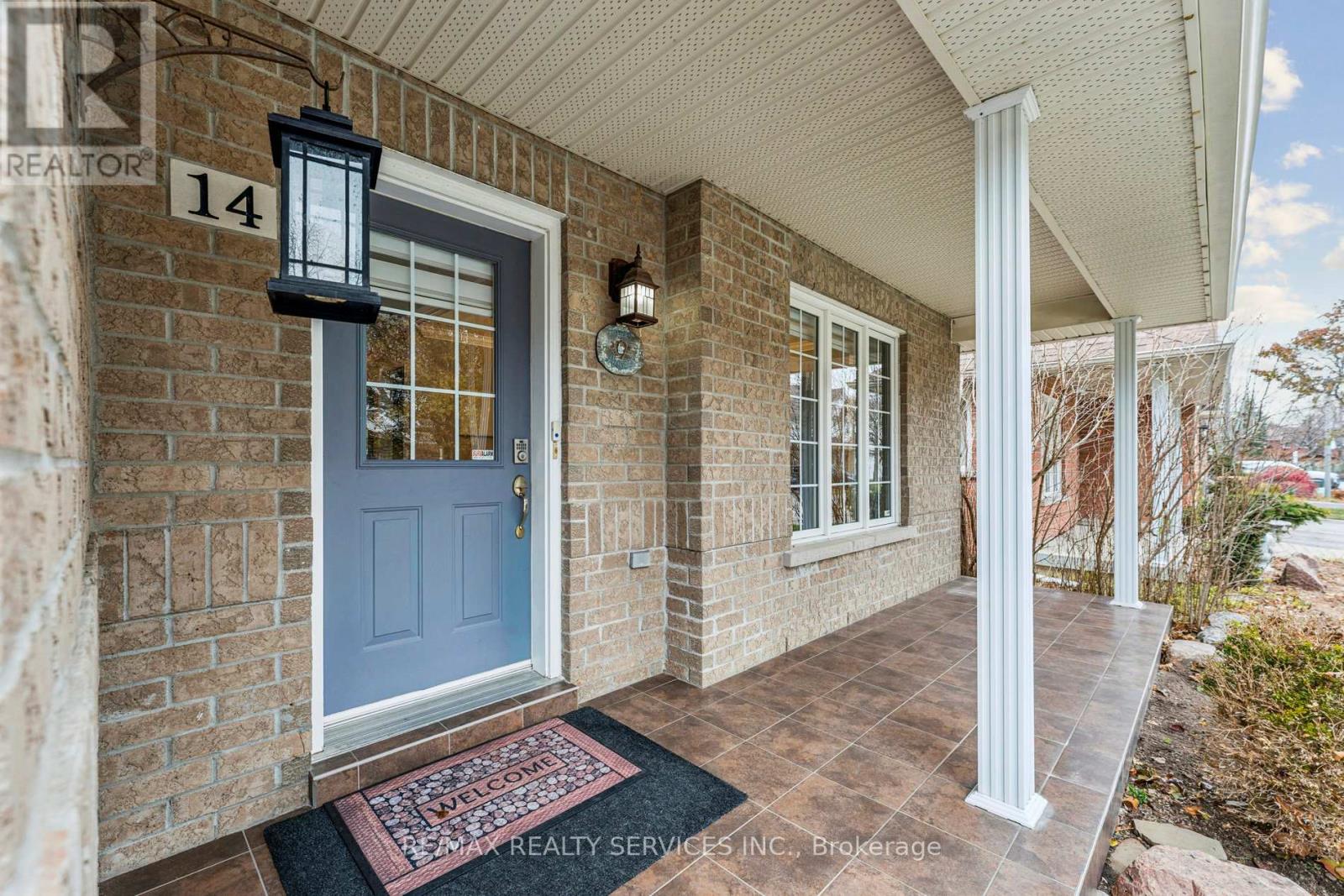 14 Mckinley Crescent, Caledon, Ontario  L7C 1G9 - Photo 4 - W12578536