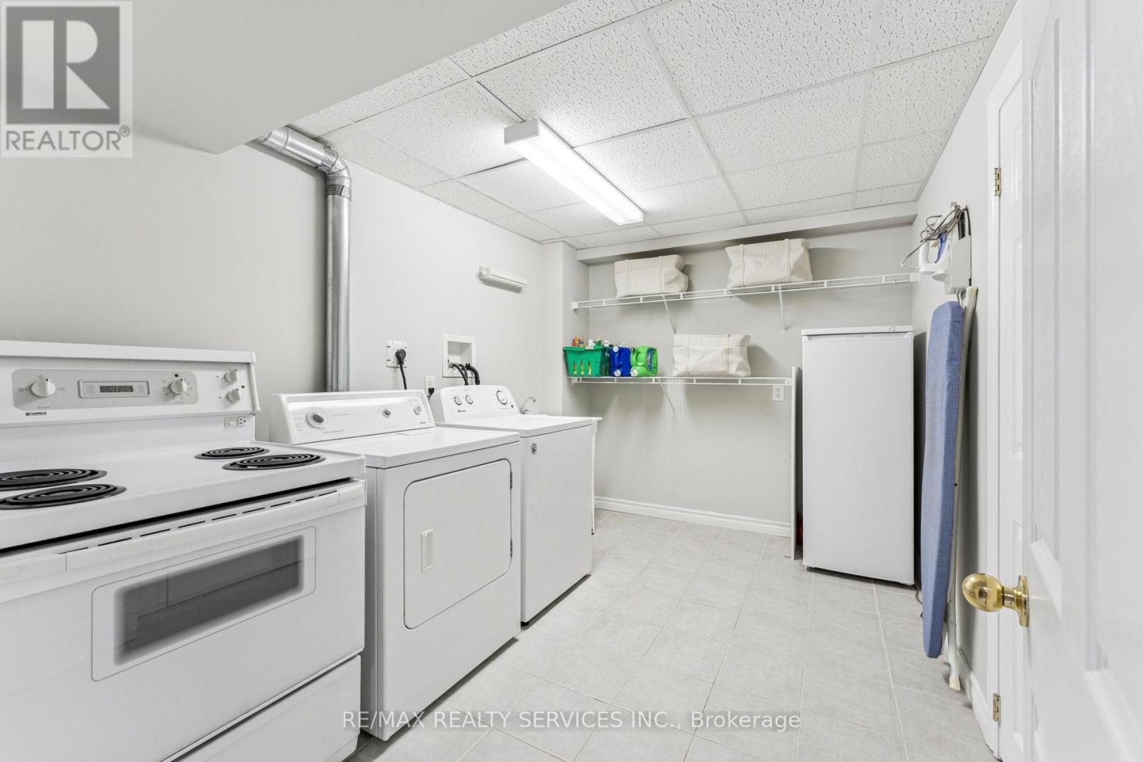 14 Mckinley Crescent, Caledon, Ontario  L7C 1G9 - Photo 41 - W12578536