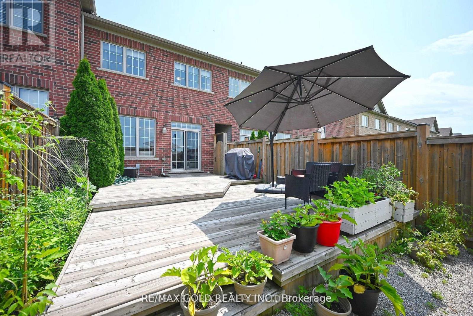 12 Coastline Drive, Brampton, Ontario  L6Y 0T5 - Photo 15 - W12578538