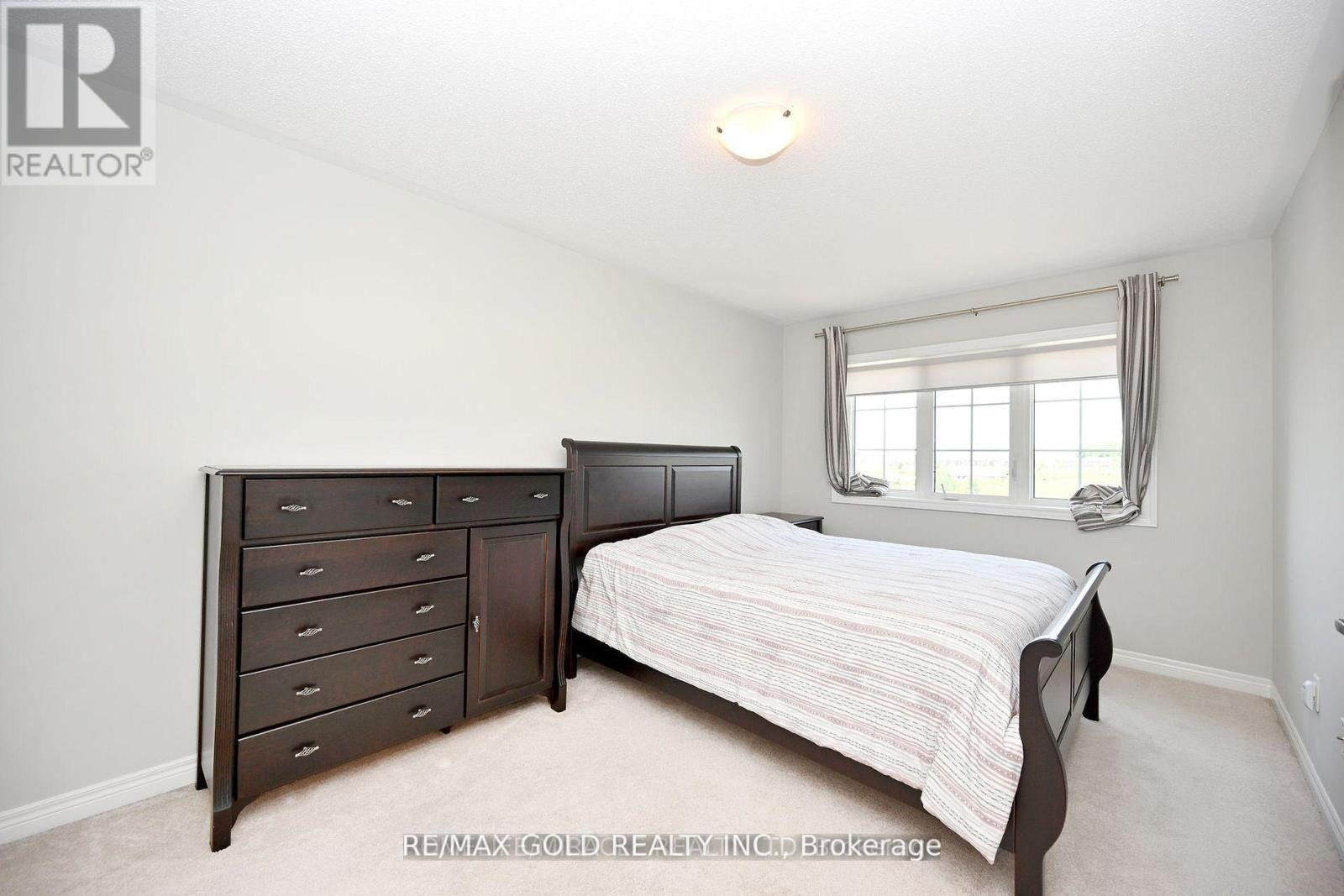 12 Coastline Drive, Brampton, Ontario  L6Y 0T5 - Photo 9 - W12578538