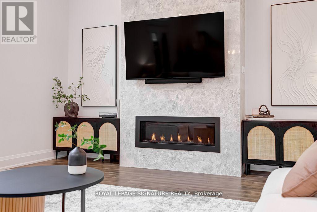 110 Evans Avenue, Toronto, Ontario  M8Z 1H9 - Photo 5 - W12578546