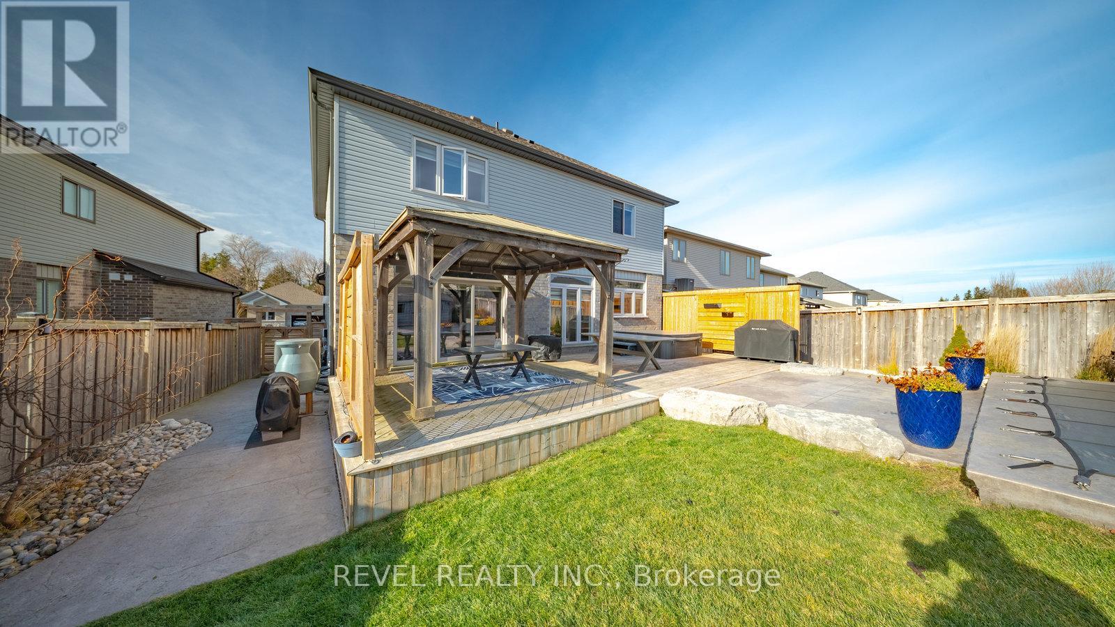 49 Theodore Schuler Boulevard, Wilmot, Ontario  N3A 4N5 - Photo 39 - X12578462