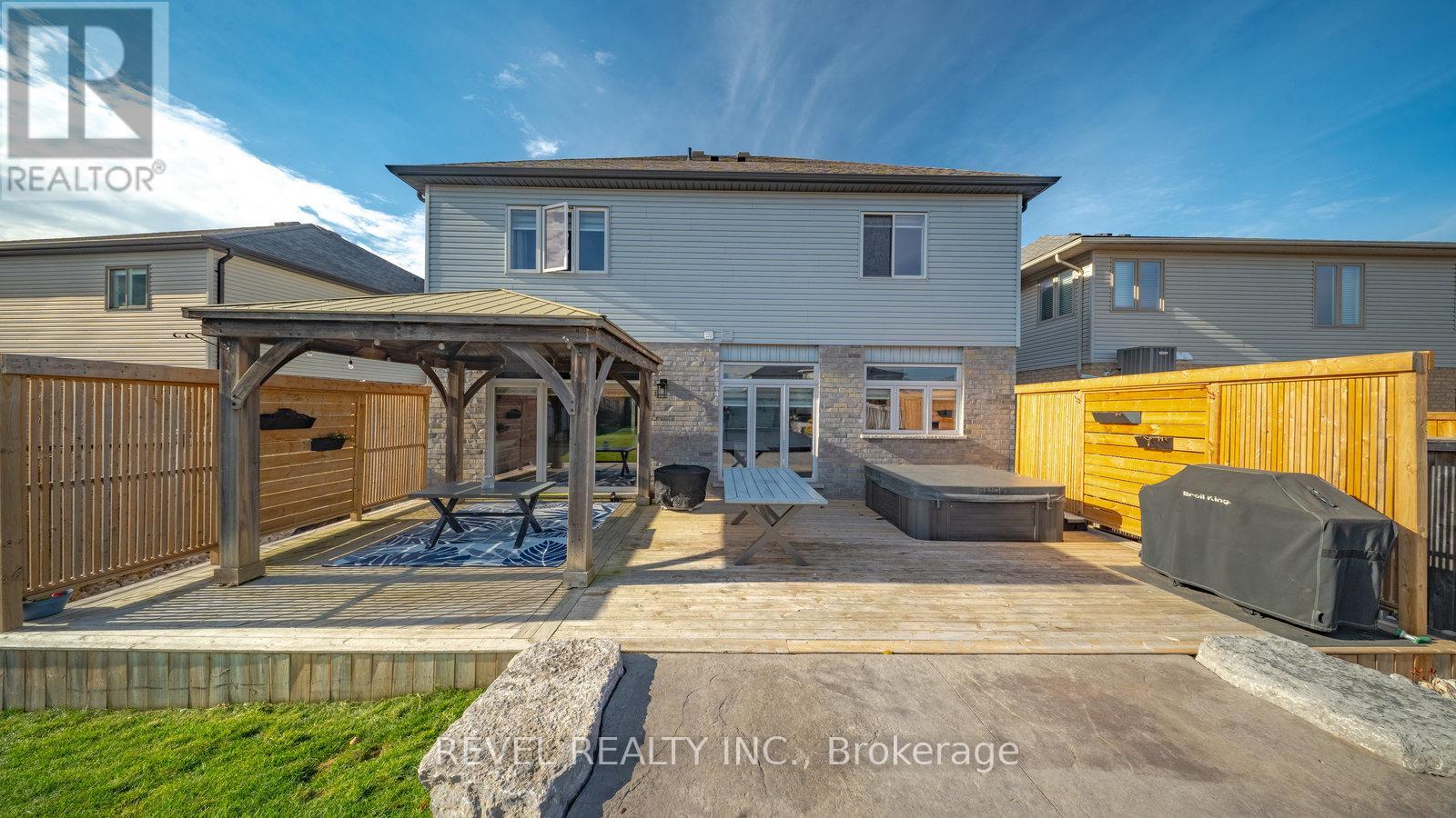 49 Theodore Schuler Boulevard, Wilmot, Ontario  N3A 4N5 - Photo 40 - X12578462