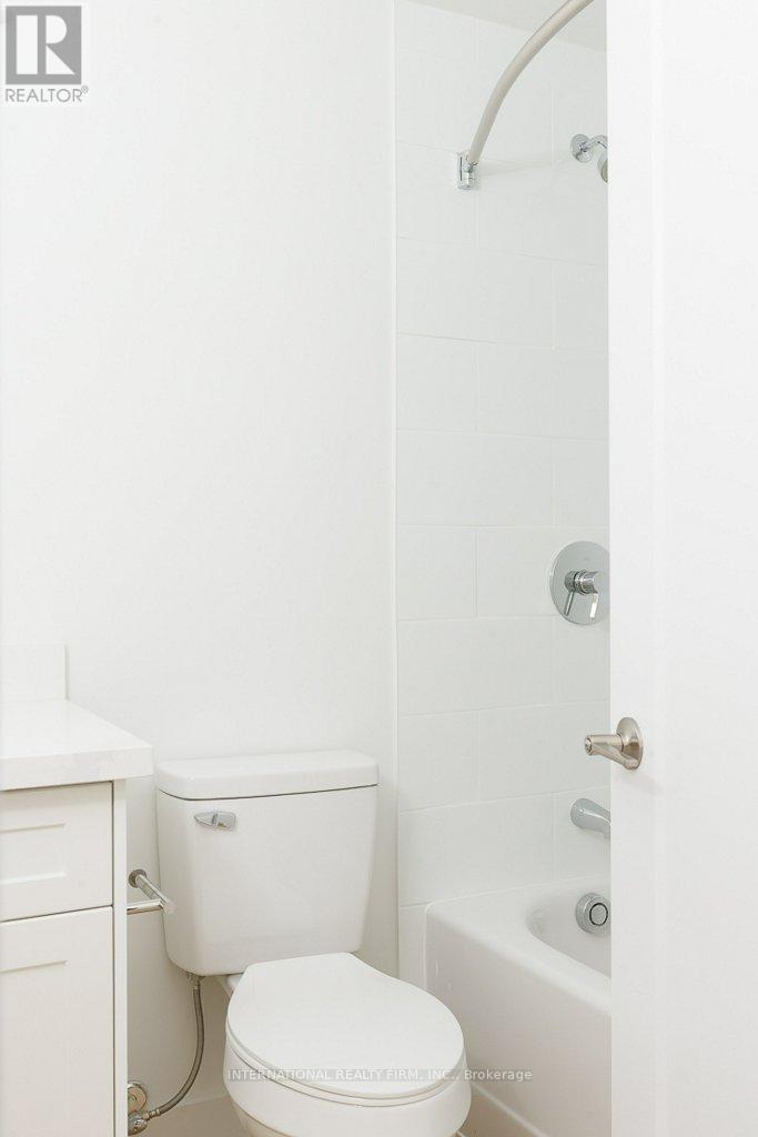 93 High Street, London South, Ontario  N6C 4J8 - Photo 2 - X12578470