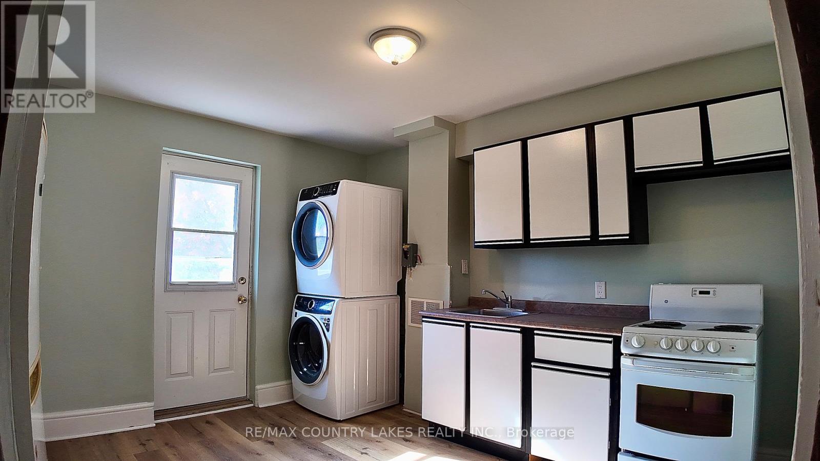 7 Melbourne Street E, Kawartha Lakes, Ontario  K9V 1X2 - Photo 11 - X12578474