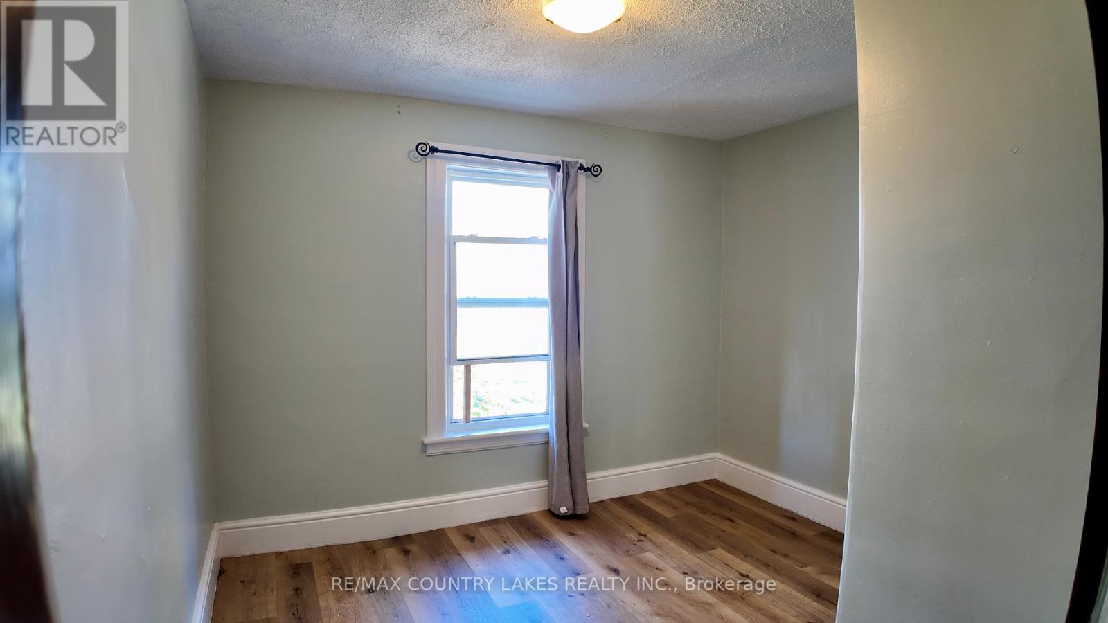 7 Melbourne Street E, Kawartha Lakes, Ontario  K9V 1X2 - Photo 21 - X12578474