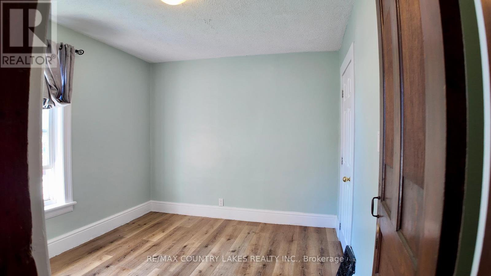 7 Melbourne Street E, Kawartha Lakes, Ontario  K9V 1X2 - Photo 23 - X12578474