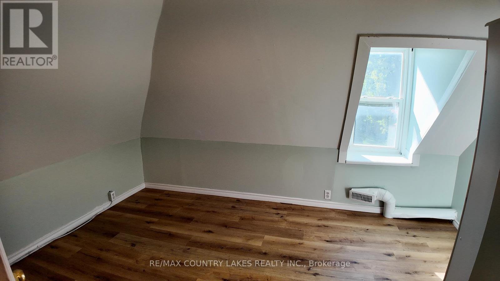 7 Melbourne Street E, Kawartha Lakes, Ontario  K9V 1X2 - Photo 28 - X12578474