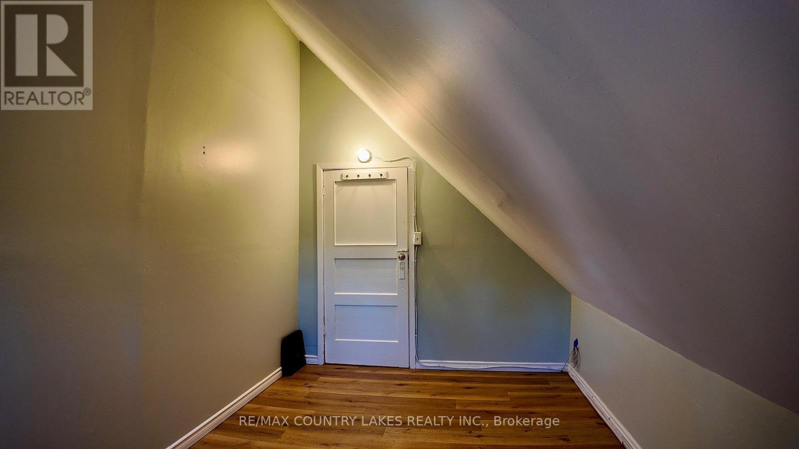 7 Melbourne Street E, Kawartha Lakes, Ontario  K9V 1X2 - Photo 33 - X12578474