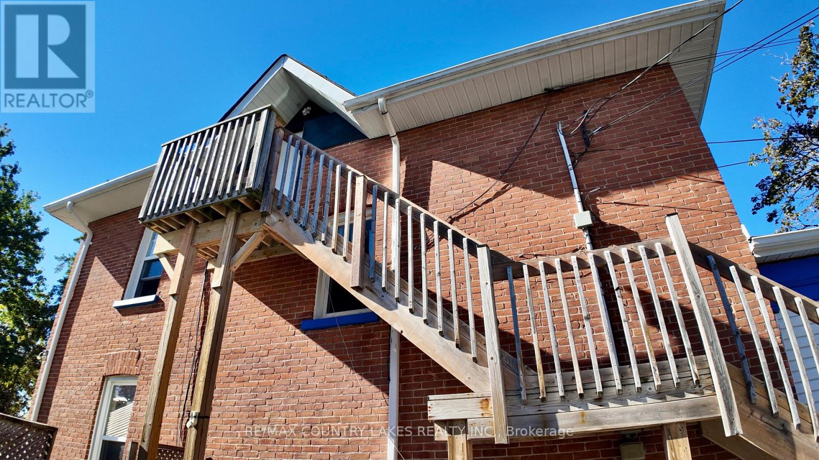 7 Melbourne Street E, Kawartha Lakes, Ontario  K9V 1X2 - Photo 4 - X12578474