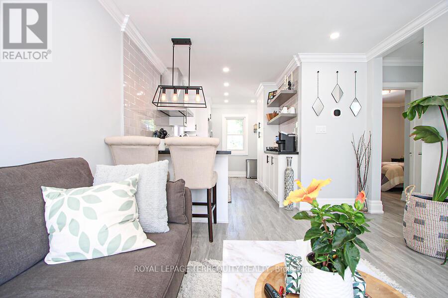 153 East 16th Street, Hamilton, Ontario  L9A 4J4 - Photo 12 - X12578514