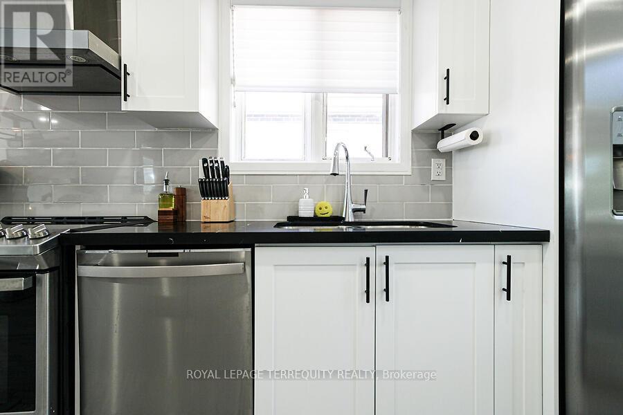 153 East 16th Street, Hamilton, Ontario  L9A 4J4 - Photo 14 - X12578514