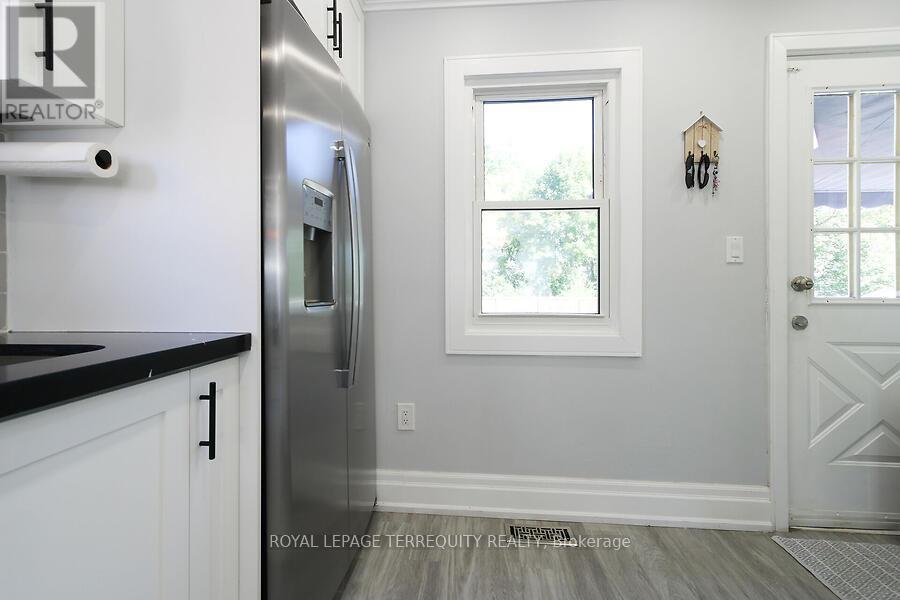 153 East 16th Street, Hamilton, Ontario  L9A 4J4 - Photo 16 - X12578514