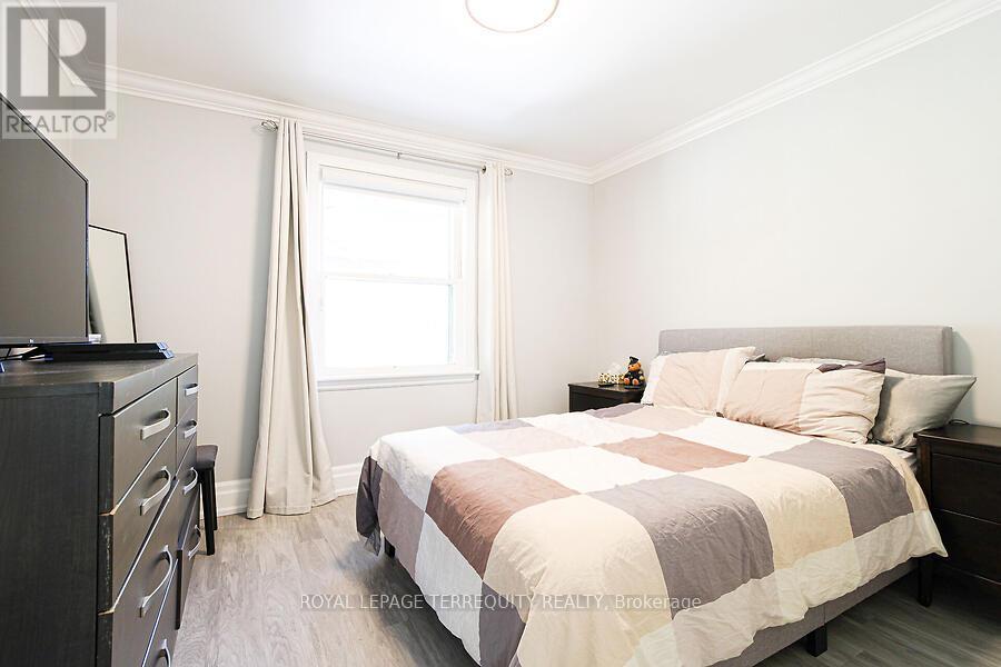 153 East 16th Street, Hamilton, Ontario  L9A 4J4 - Photo 17 - X12578514