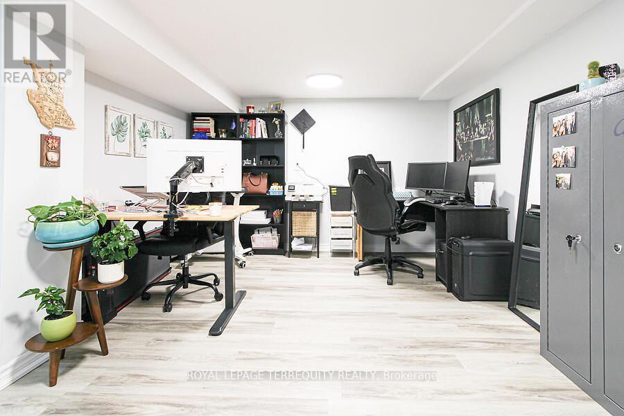 153 East 16th Street, Hamilton, Ontario  L9A 4J4 - Photo 25 - X12578514