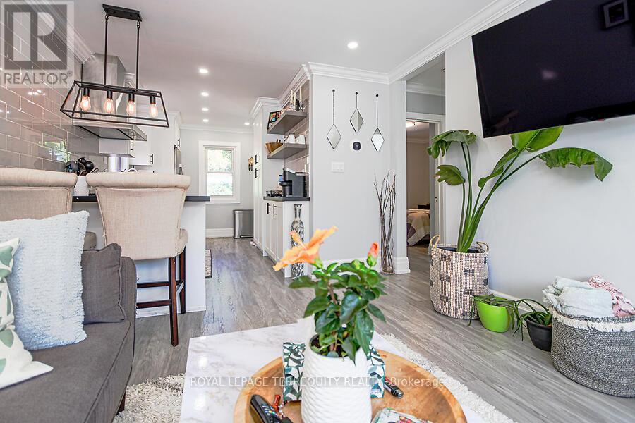 153 East 16th Street, Hamilton, Ontario  L9A 4J4 - Photo 6 - X12578514