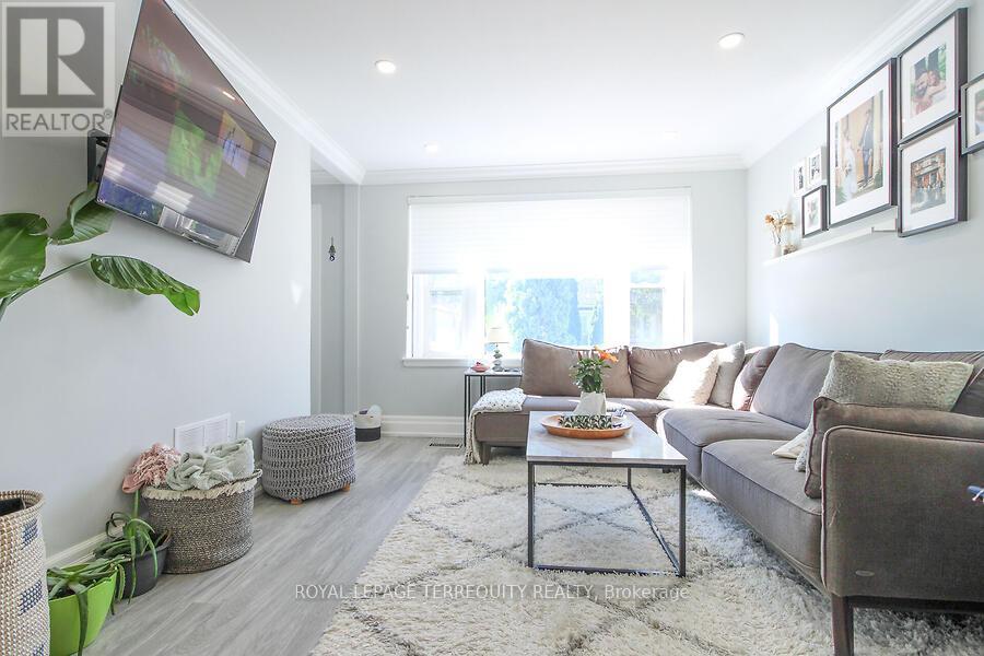 153 East 16th Street, Hamilton, Ontario  L9A 4J4 - Photo 9 - X12578514