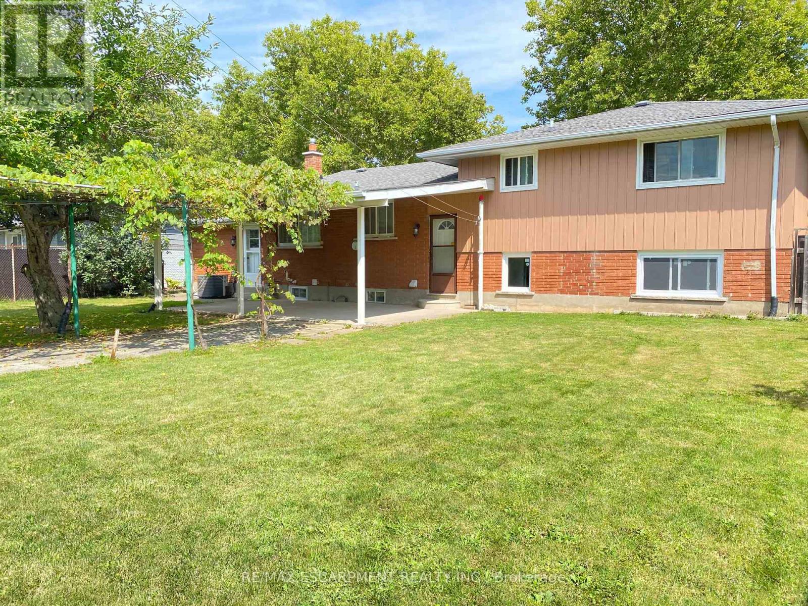 4327 Mitchell Avenue, Niagara Falls, Ontario  L2E 6R4 - Photo 13 - X12578548