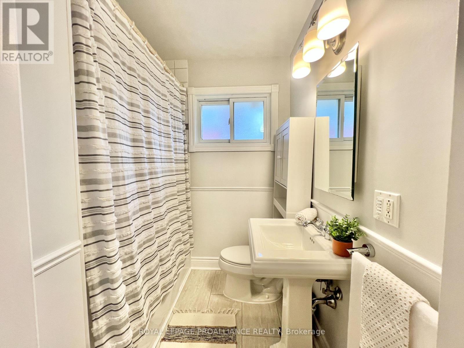 16 Lee Avenue, Belleville, Ontario  K8N 1Y2 - Photo 17 - X12578642