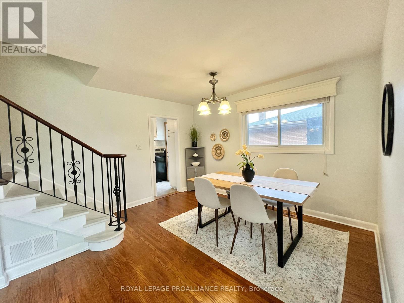 16 Lee Avenue, Belleville, Ontario  K8N 1Y2 - Photo 8 - X12578642