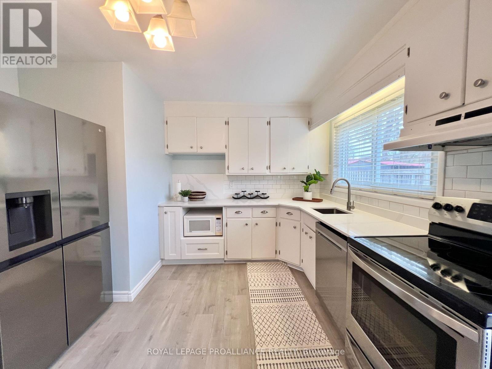 16 Lee Avenue, Belleville, Ontario  K8N 1Y2 - Photo 9 - X12578642