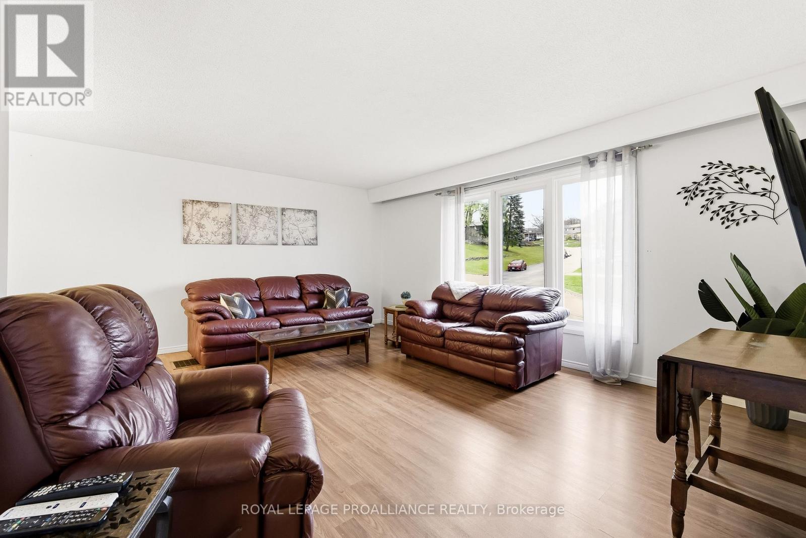 7 Centennial Drive, Port Hope, Ontario  L1A 3S9 - Photo 10 - X12578744