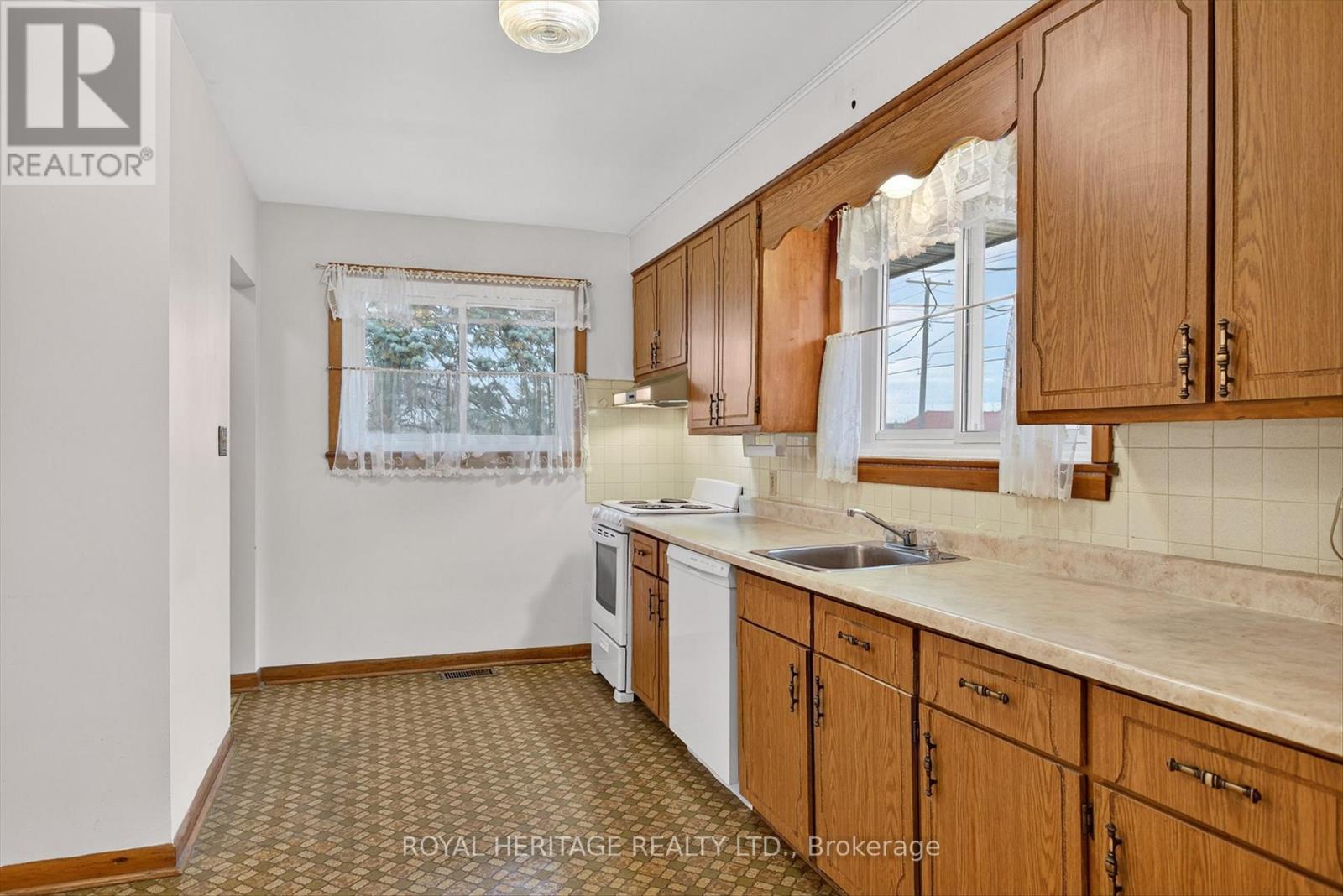 59 Colborne Street E, Kawartha Lakes, Ontario  K9V 1K6 - Photo 11 - X12578772