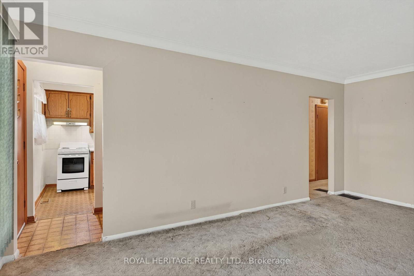 59 Colborne Street E, Kawartha Lakes, Ontario  K9V 1K6 - Photo 13 - X12578772